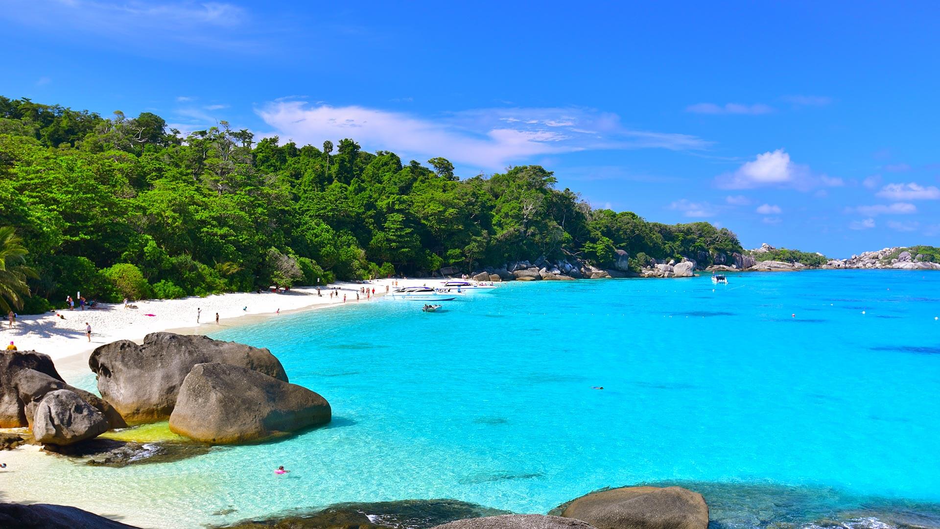koh-tachai-best-scuba-diving-liveaboard-thailand-phuket